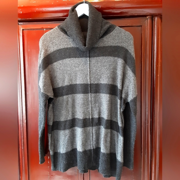 Long tunic sweater - Picture 1 of 2